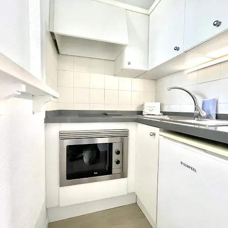 Estudio En Los Cristianos A Pocos Minutos De Playa, Wifi Y Piscina En Tenerife Sur *