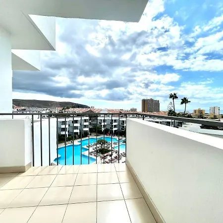 Estudio En Los Cristianos A Pocos Minutos De Playa, Wifi Y Piscina En Tenerife Sur شقة *