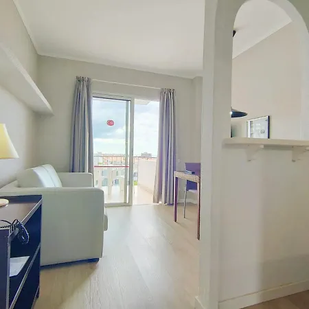 Estudio En Los Cristianos A Pocos Minutos De Playa, Wifi Y Piscina En Tenerife Sur